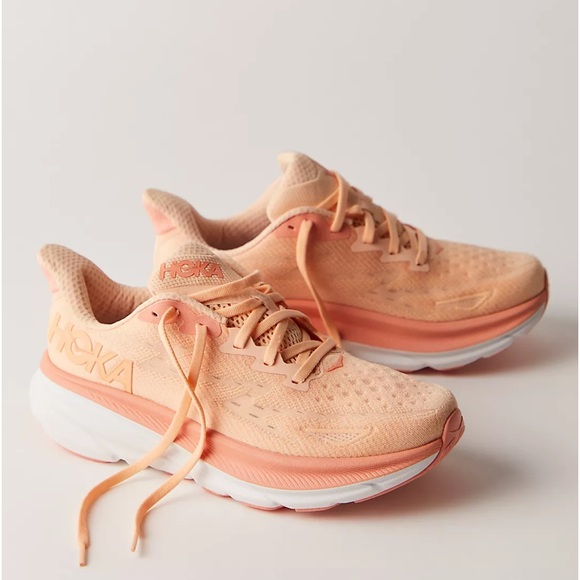 Hoka Clifton 9 Cantaloupe / White women size    10.5 new with box - Picture 1 of 17